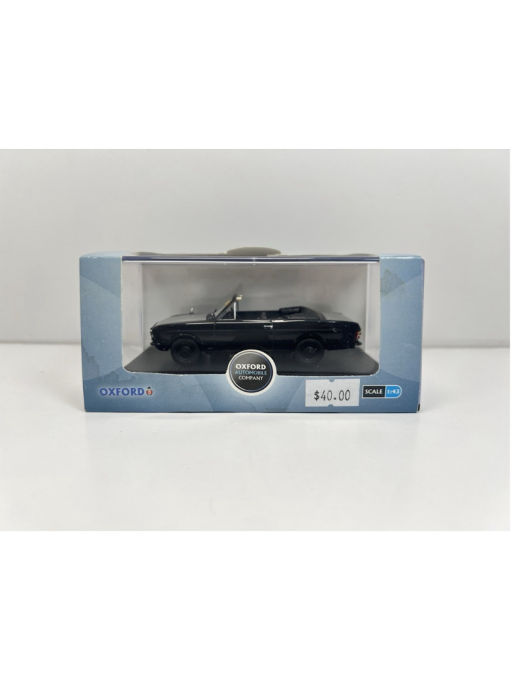 OXFORD - 1/43 - 43CCC004 - FORD CORTINA MKII CRAYFORD CONVERTIBLE - BLACK/WHITE